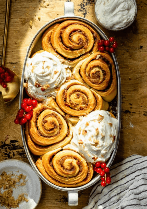 Maple-Bacon-Cinnamon-Rolls