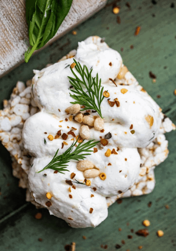Roasted-Garlid-Labneh